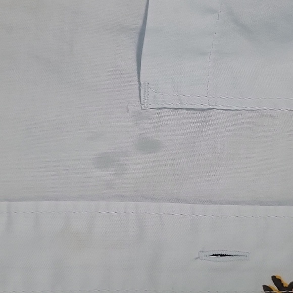 Billabong short sleeved button front shirt with island designs - Picture 4 of 11